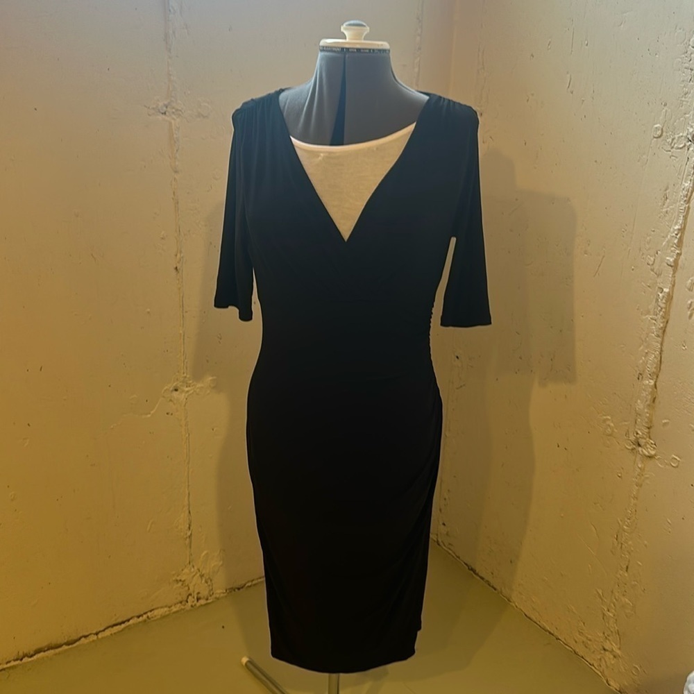 Lauren Ralph Lauren black v neck dress w side ruching & slit on side sleeved